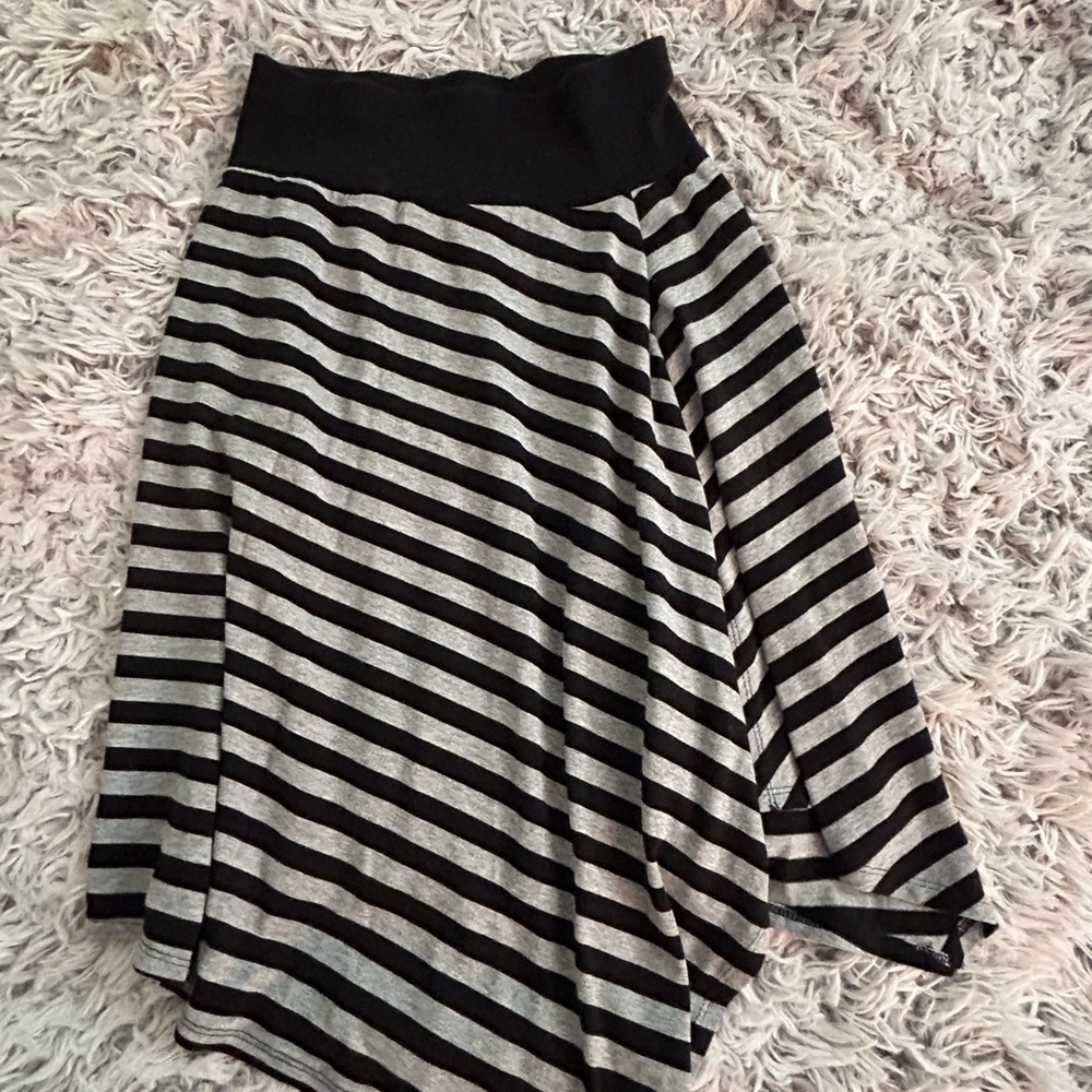 Women's black & grey Skirt, Size Small - Picture 4 of 9
